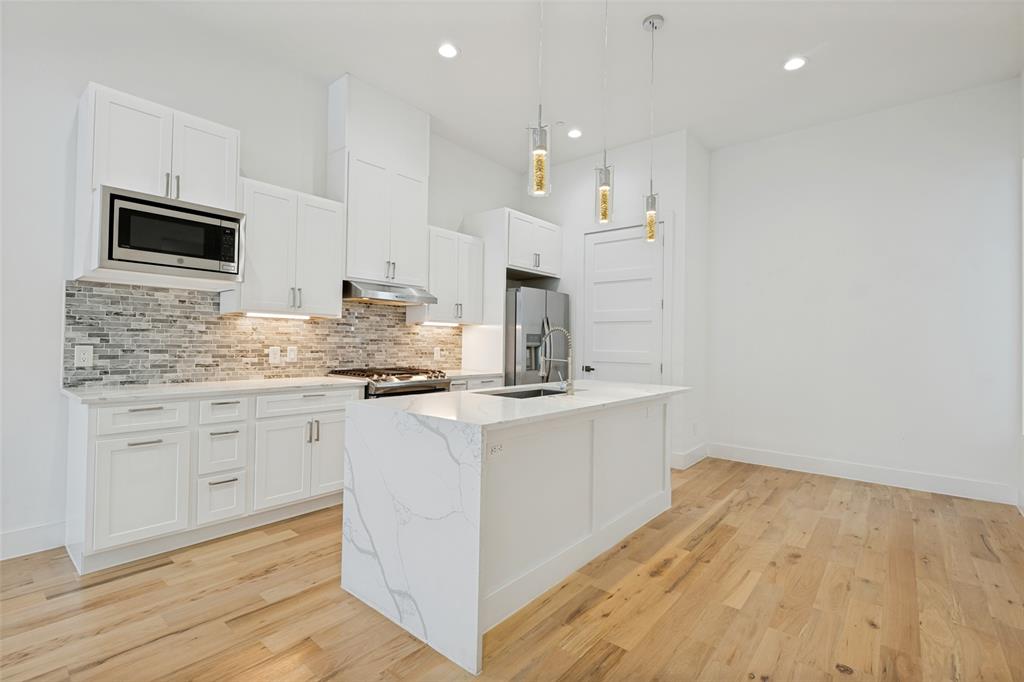 1910 Caddo Street B102 Property Photo 13