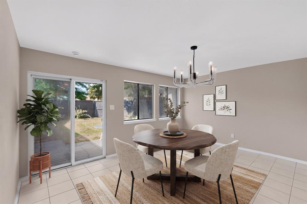 2404 Lemmontree Lane Property Photo 6