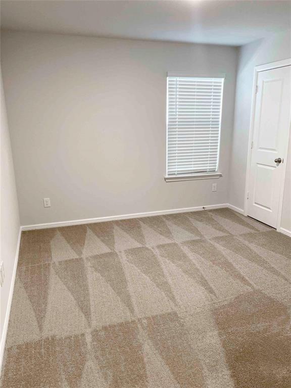 807 Wolf Creek Drive Property Photo 7