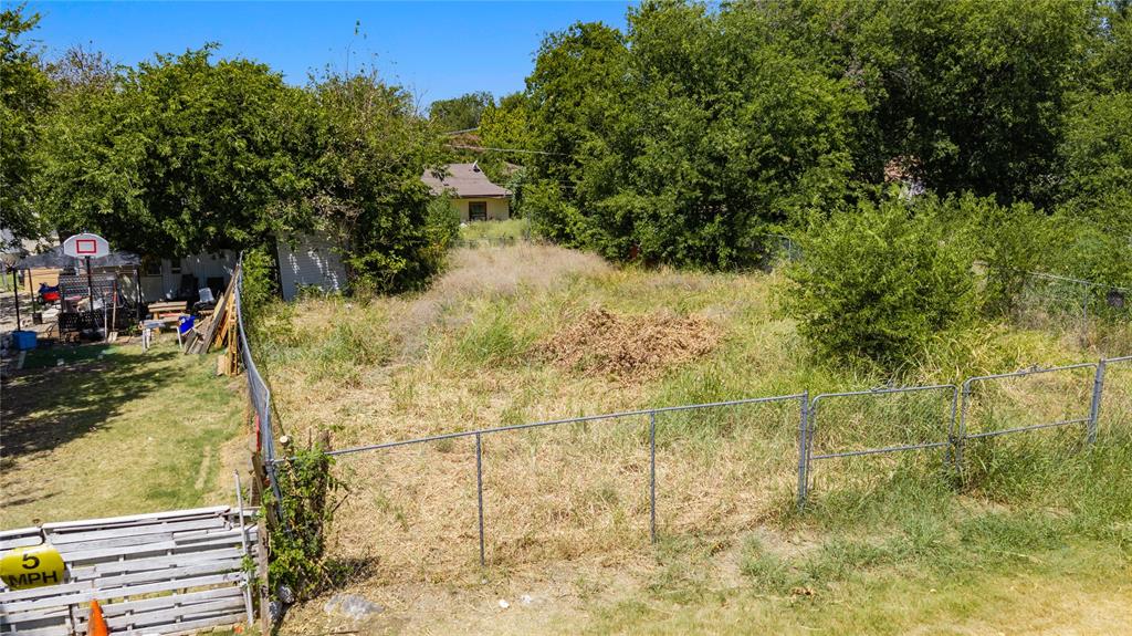1825 Avenue C Property Photo 6