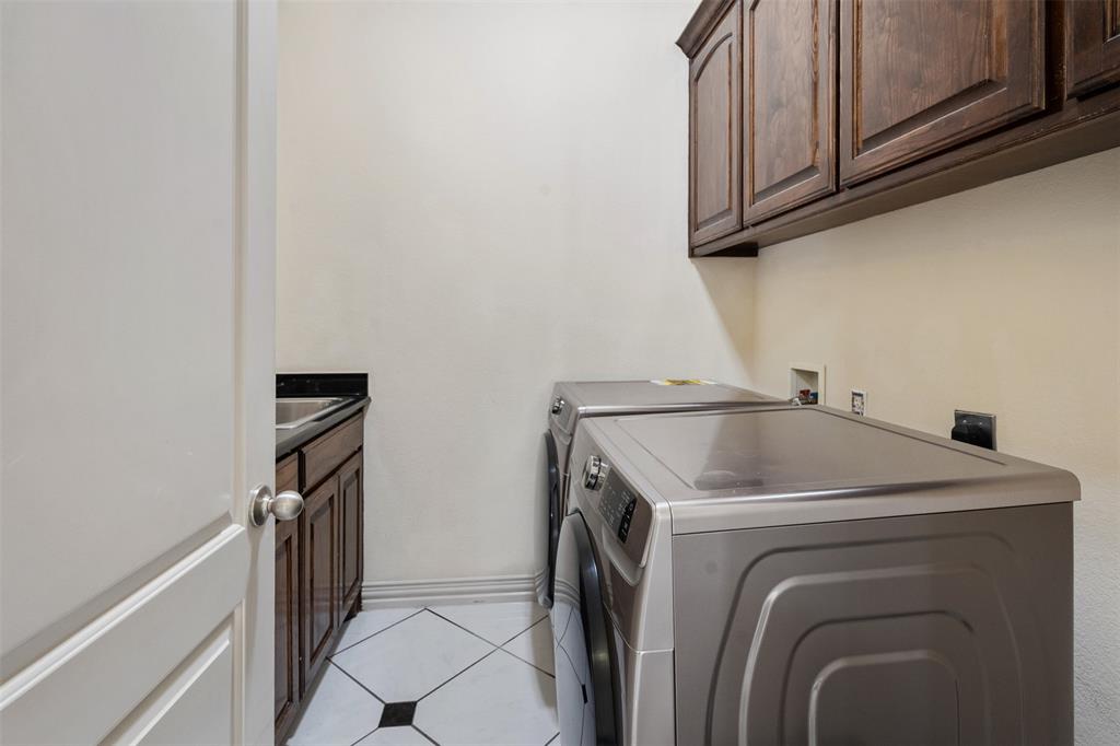 2627 Wells Court Property Photo 38
