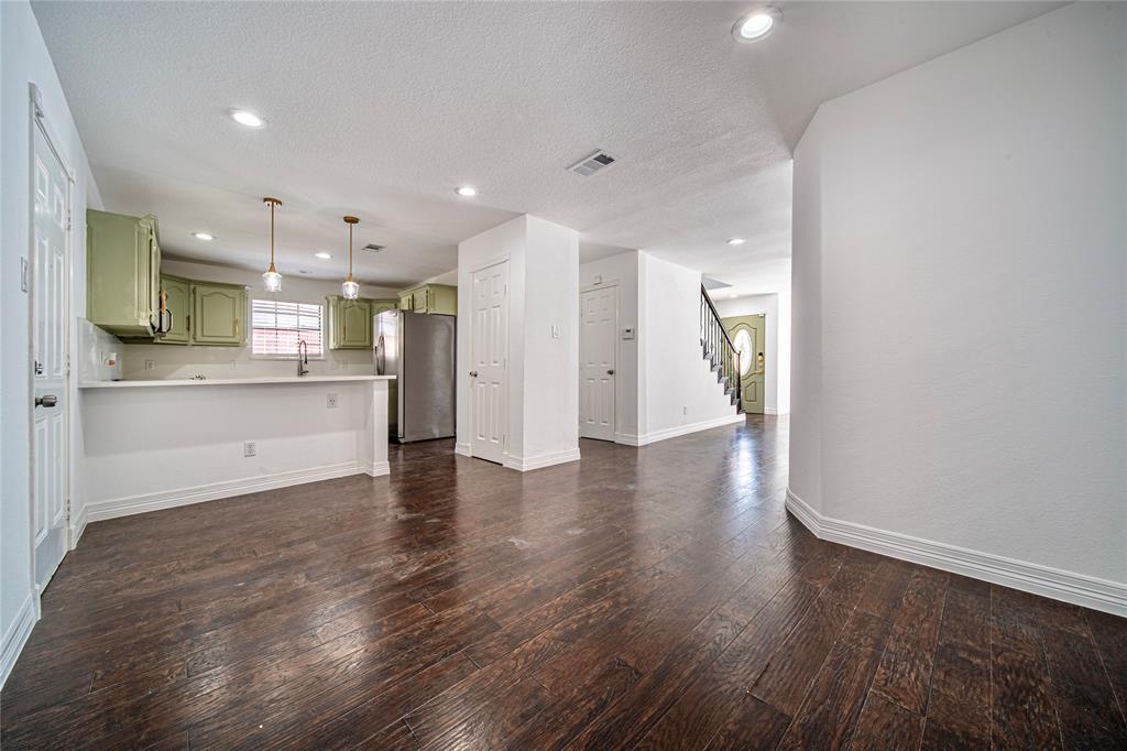 2411 Knight Property Photo 19