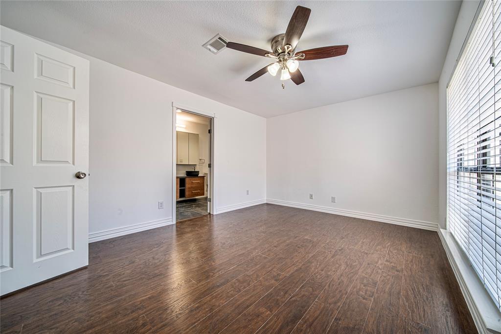 2411 Knight Property Photo 22