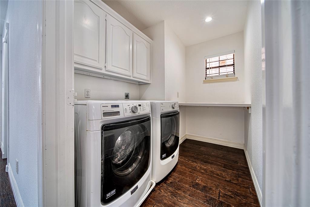 2411 Knight Property Photo 32