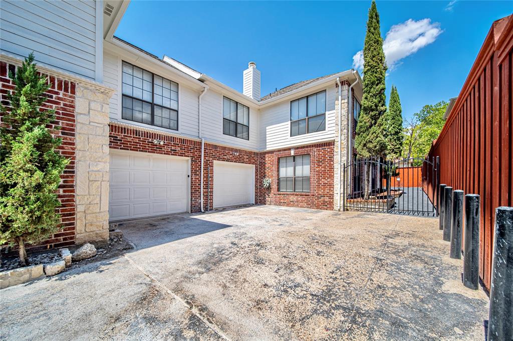2411 Knight Property Photo 33