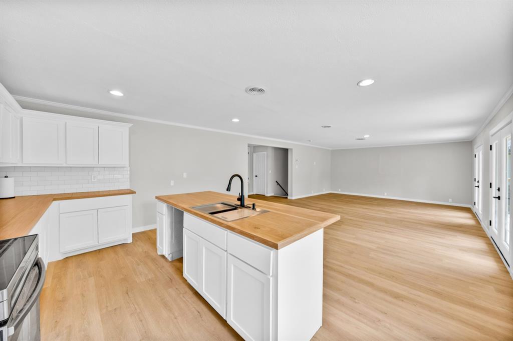 180 Shoreline Road Property Photo 14