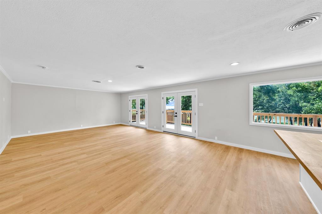 180 Shoreline Road Property Photo 16