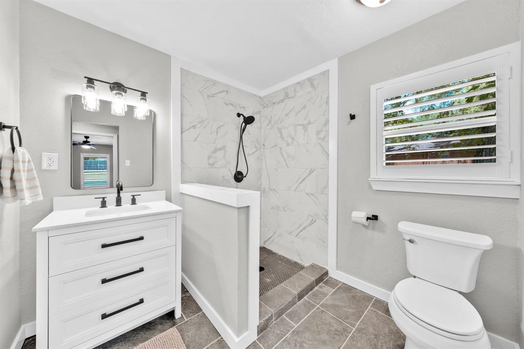 180 Shoreline Road Property Photo 25