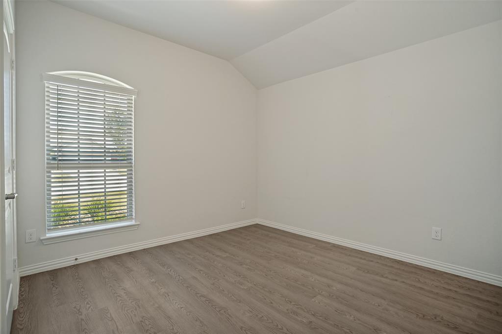 2009 Yale Street Property Photo 7