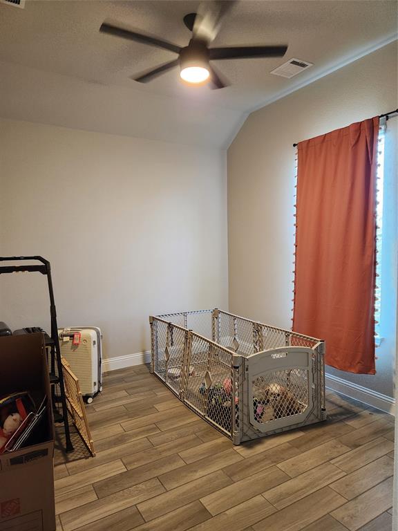 1000 Nogalito Avenue Property Photo 17