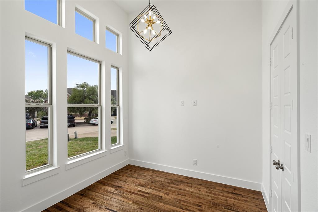 907 Saint George Place Property Photo 6