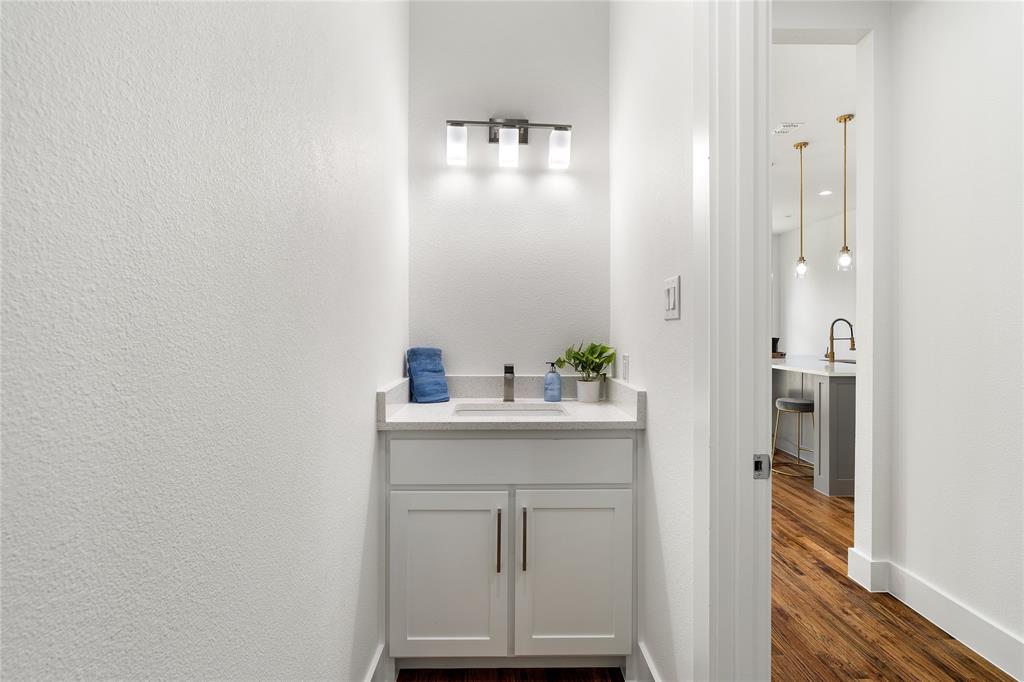 907 Saint George Place Property Photo 18