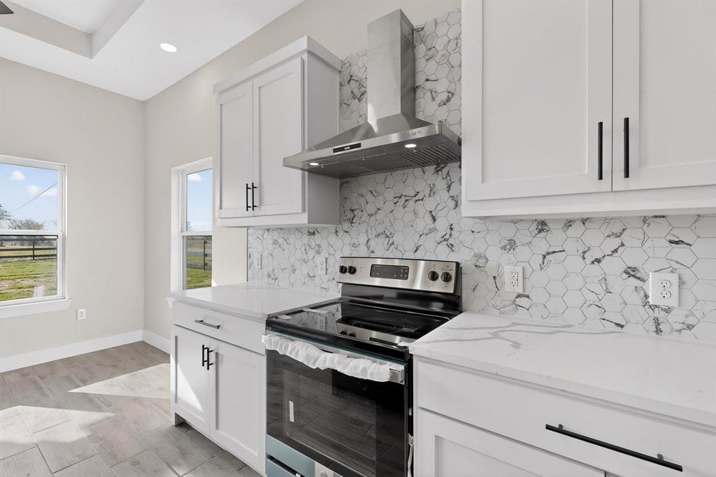 100 Diamond T Ranch Road Property Photo 8