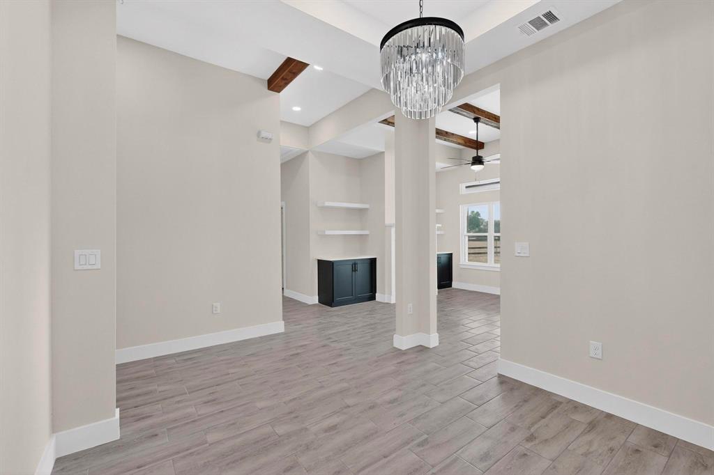 100 Diamond T Ranch Road Property Photo 11