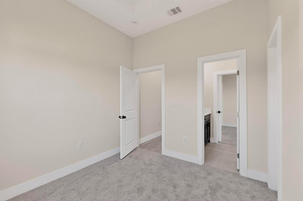 100 Diamond T Ranch Road Property Photo 20