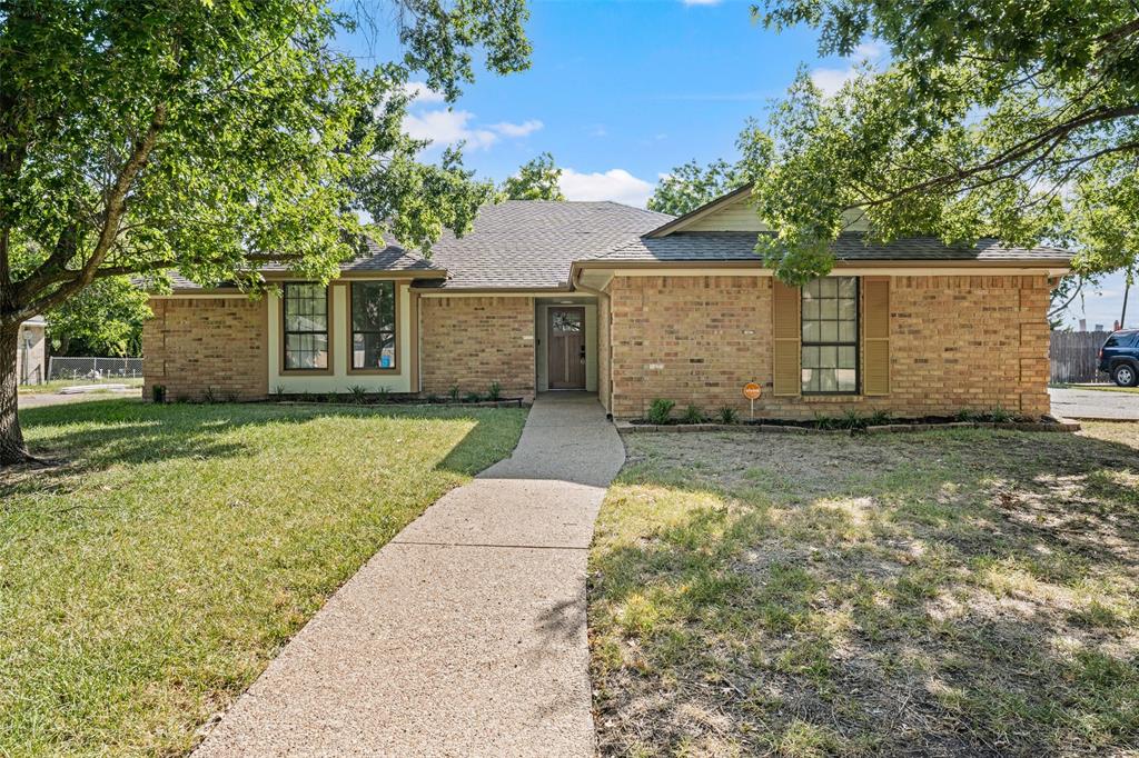 209 Bonham Drive Property Photo 1