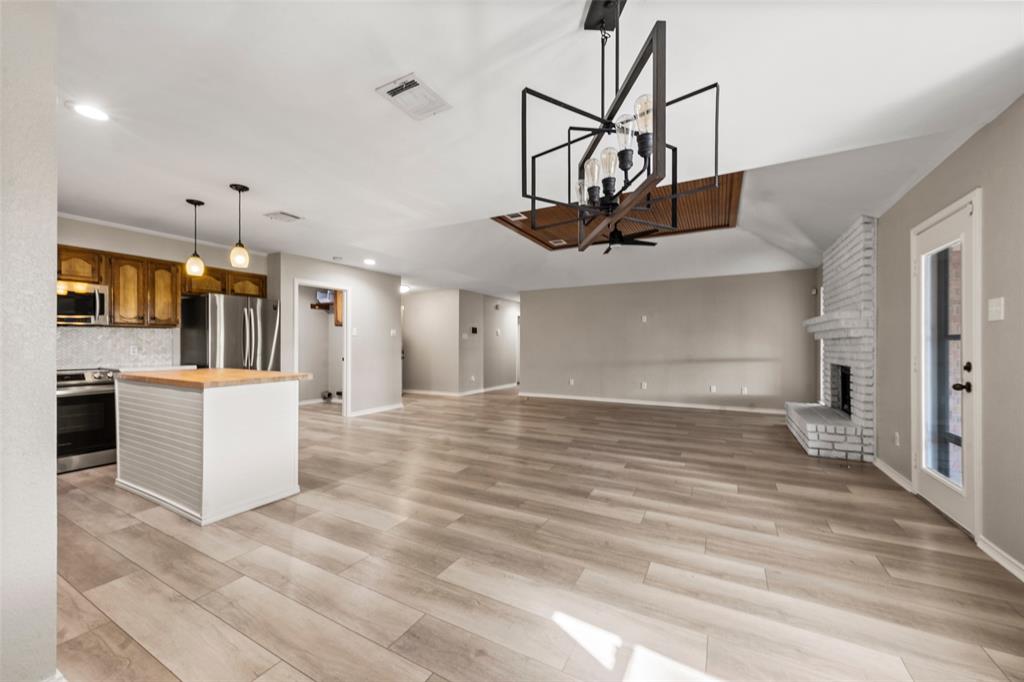 209 Bonham Drive Property Photo 4