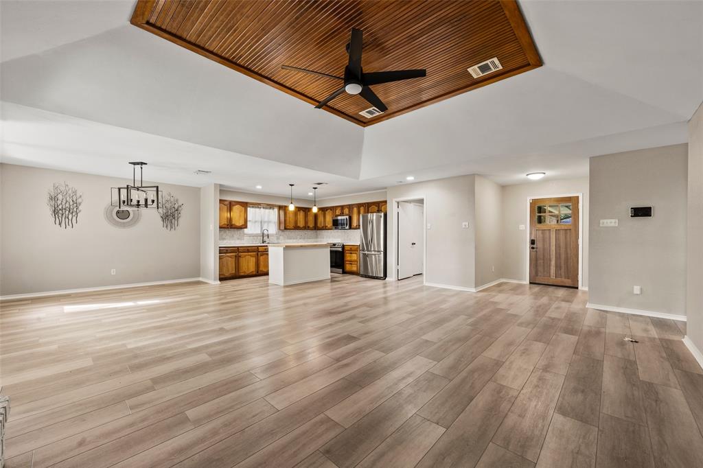 209 Bonham Drive Property Photo 6