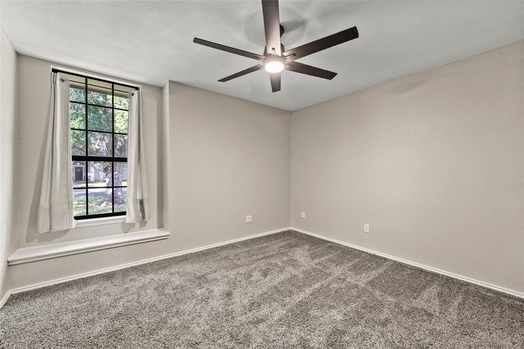 209 Bonham Drive Property Photo 8