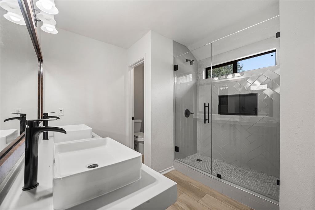 209 Bonham Drive Property Photo 12