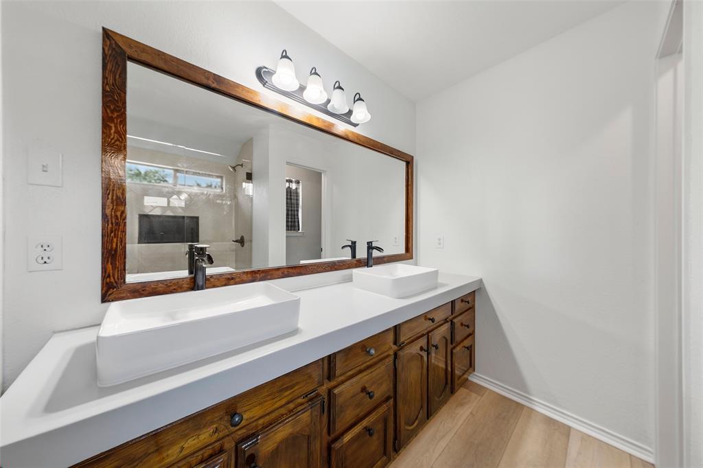 209 Bonham Drive Property Photo 14
