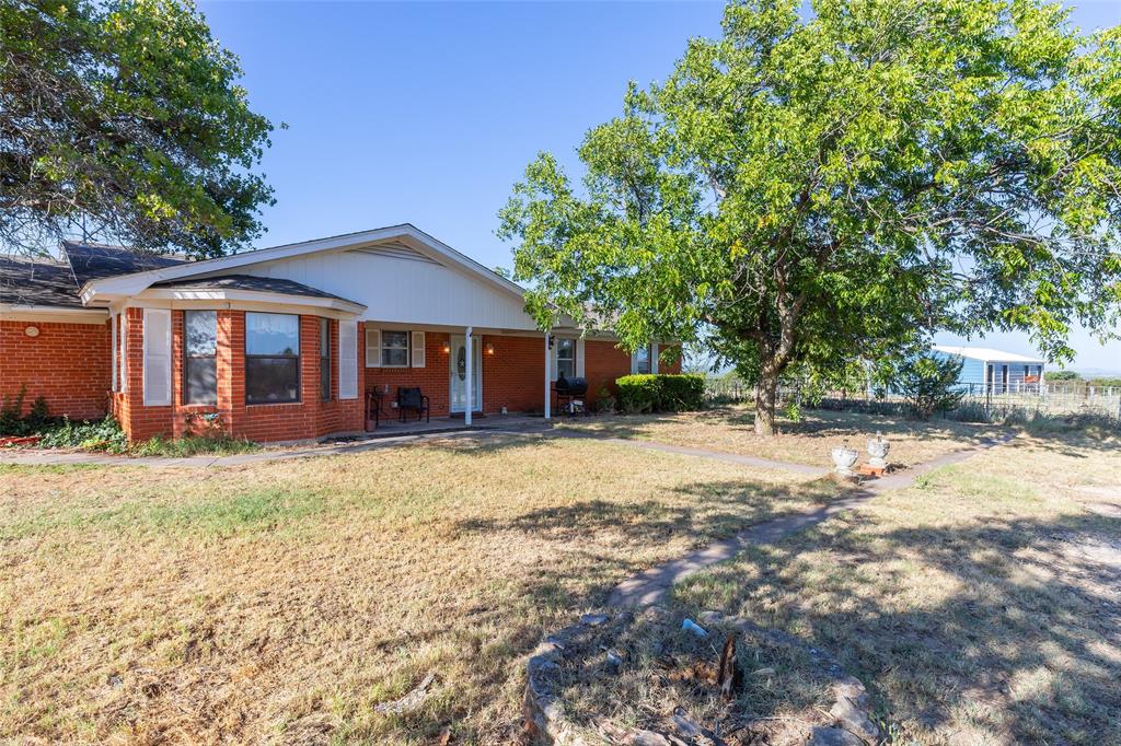 7200 Private Road 2383 Property Photo 5