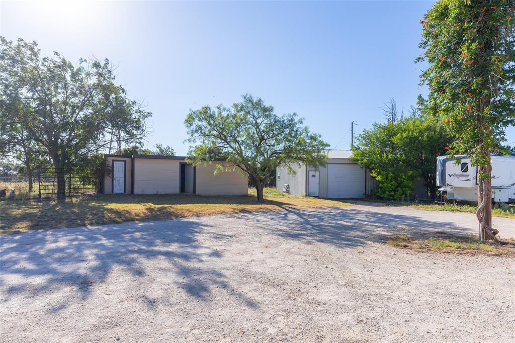7200 Private Road 2383 Property Photo 22