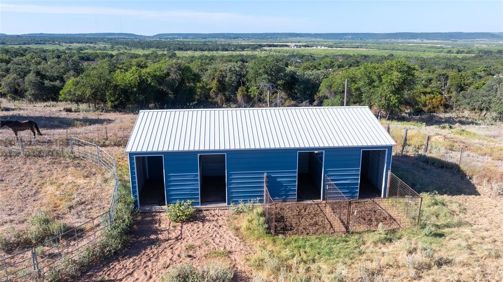 7200 Private Road 2383 Property Photo 31
