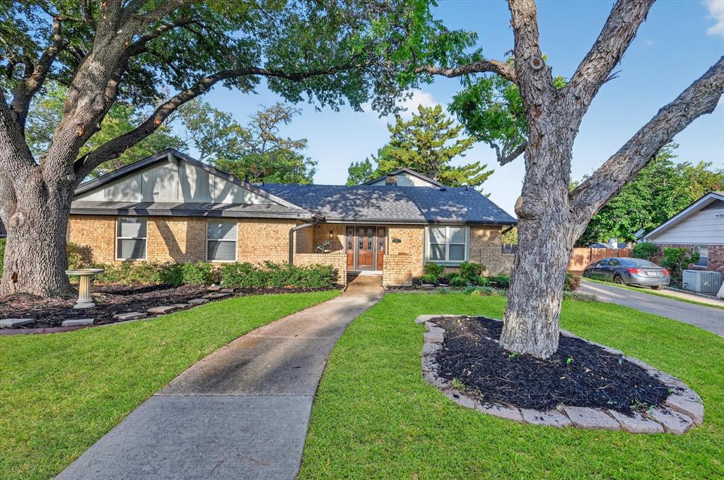 1902 Alamo Drive