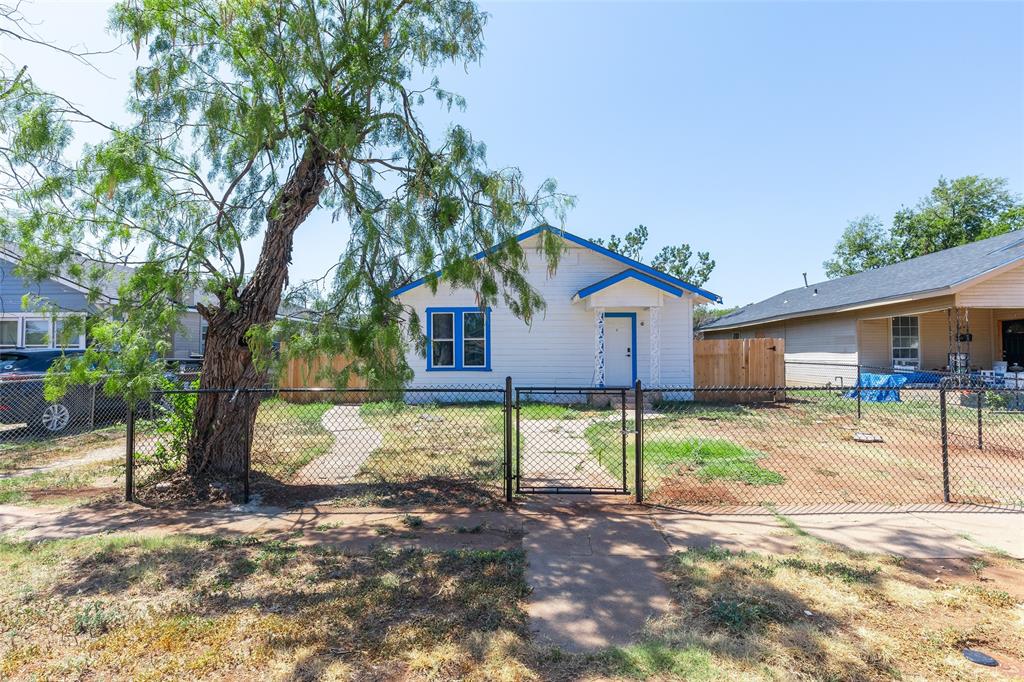 1833 N 7th Street Property Photo 1