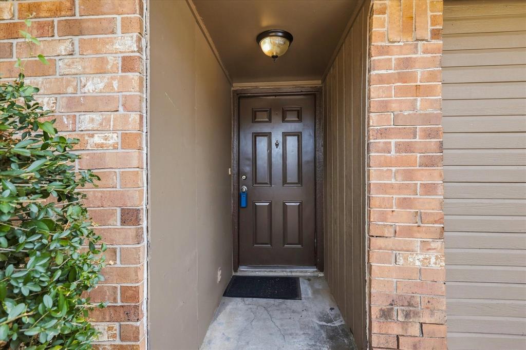 921 Baldwin Street Property Photo 4