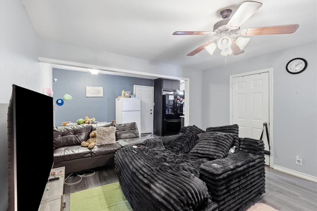 921 Baldwin Street Property Photo 8