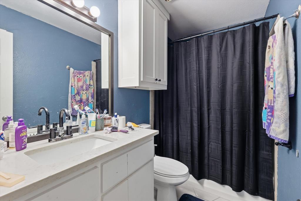 921 Baldwin Street Property Photo 13
