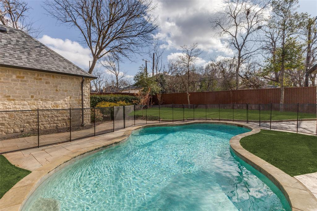 6416 Dykes Way Property Photo 32