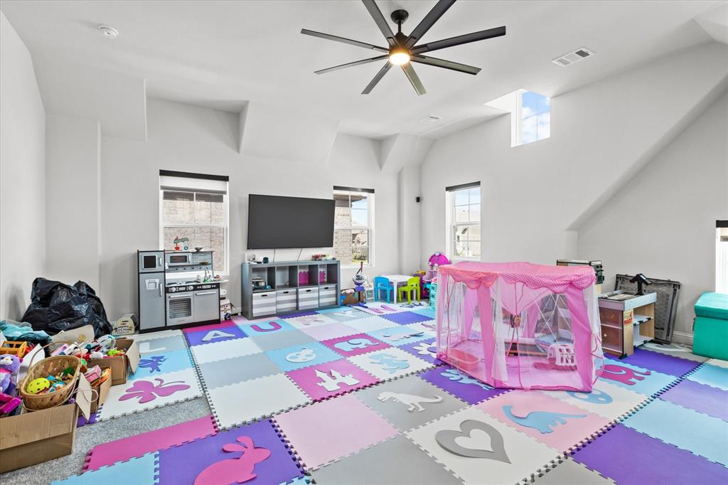 721 Yarrow Street Property Photo 36
