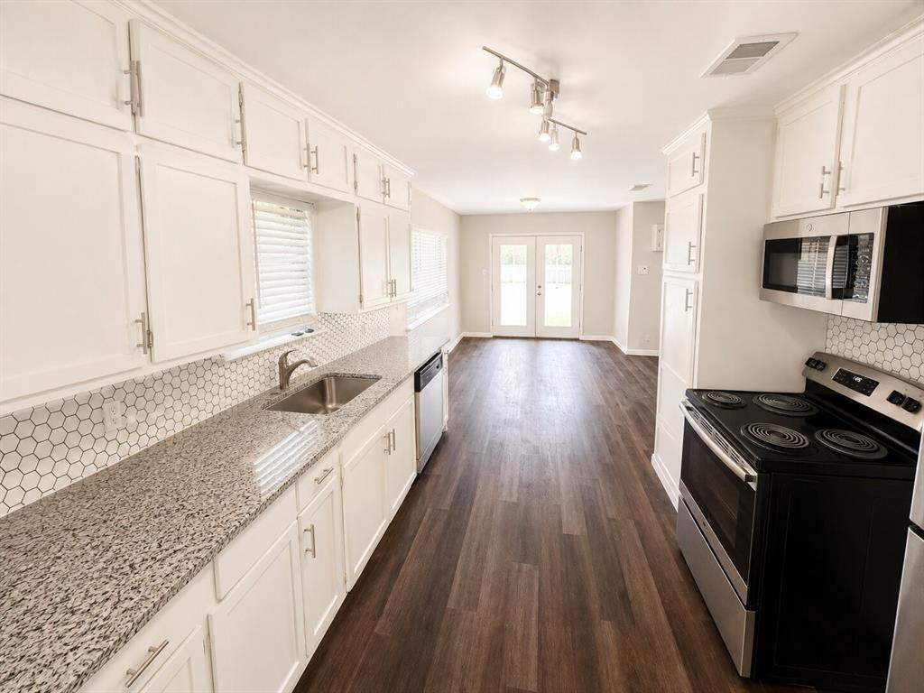 5312 Libbey Avenue Property Photo 7