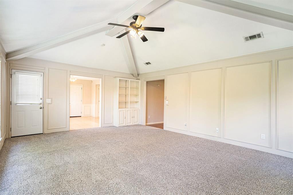 802 Pebblebrook Drive Property Photo 4