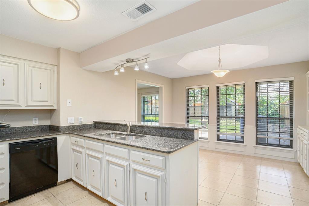802 Pebblebrook Drive Property Photo 10