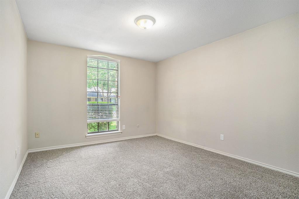 802 Pebblebrook Drive Property Photo 17