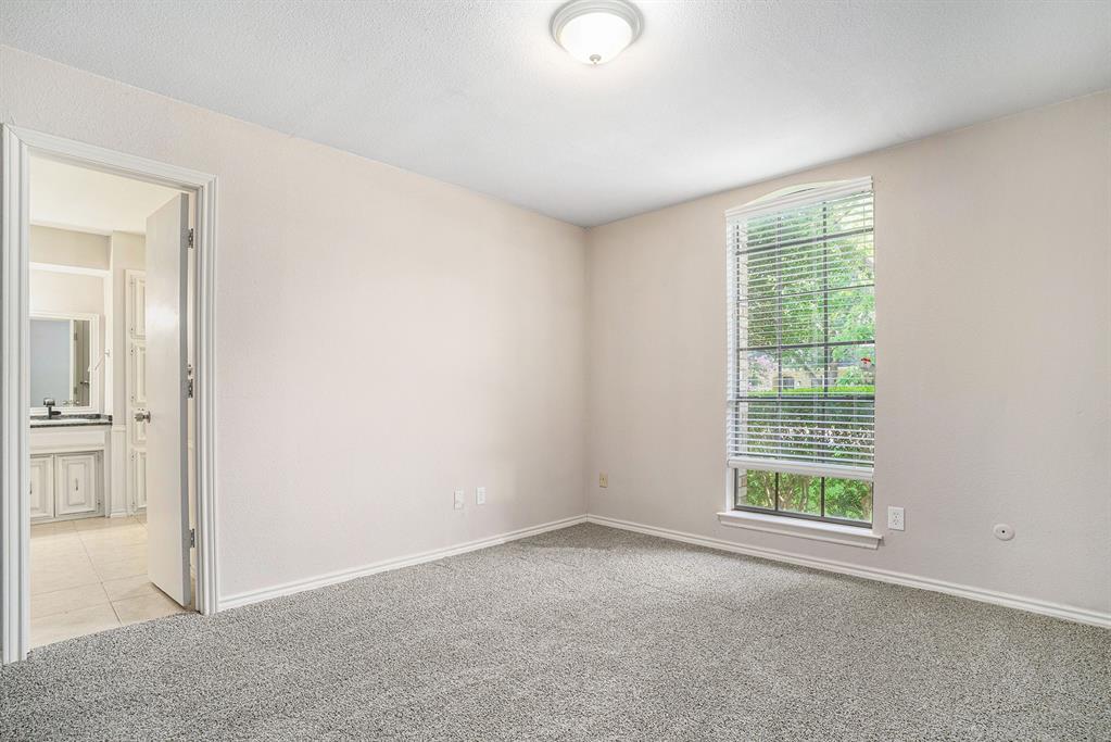 802 Pebblebrook Drive Property Photo 18