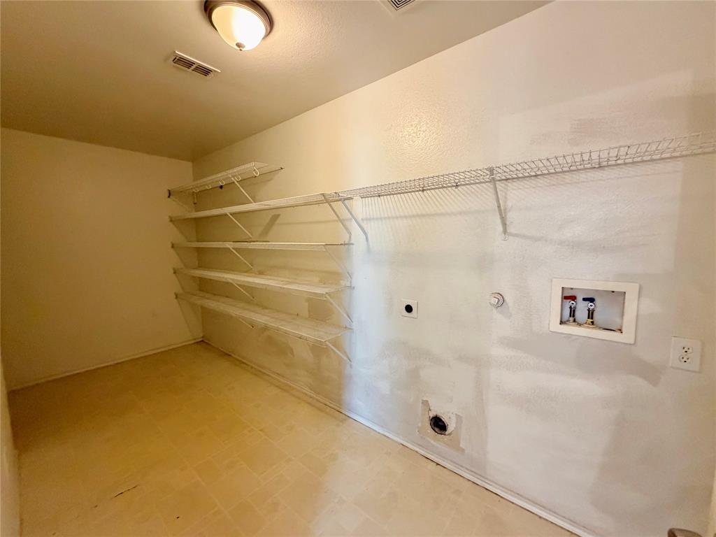 2732 Ingram Circle Property Photo 10