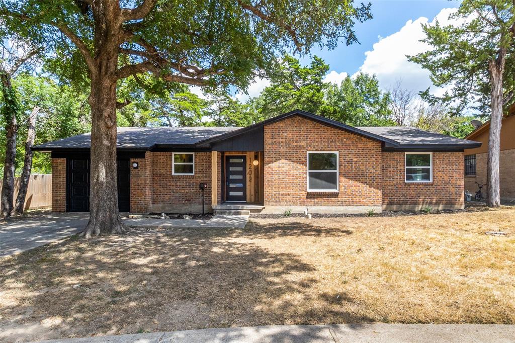 1202 Arizona Avenue Property Photo 1