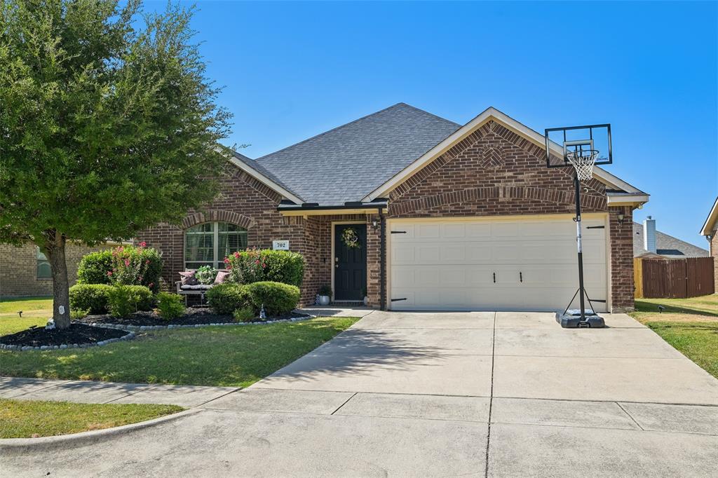 702 Sendero Drive Property Photo 1