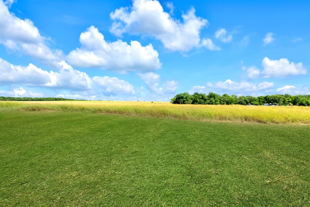 5304 E Line Road Property Photo 2