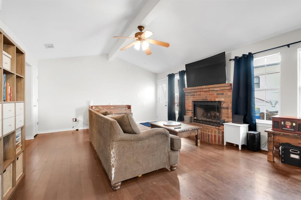 5304 E Line Road Property Photo 4