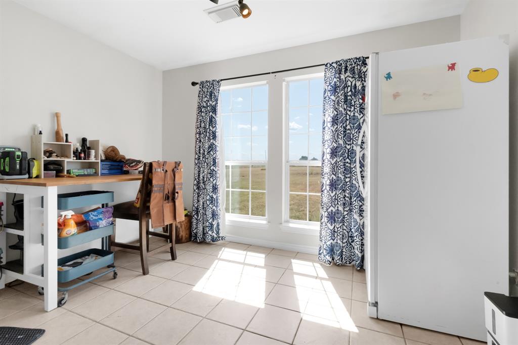 5304 E Line Road Property Photo 11