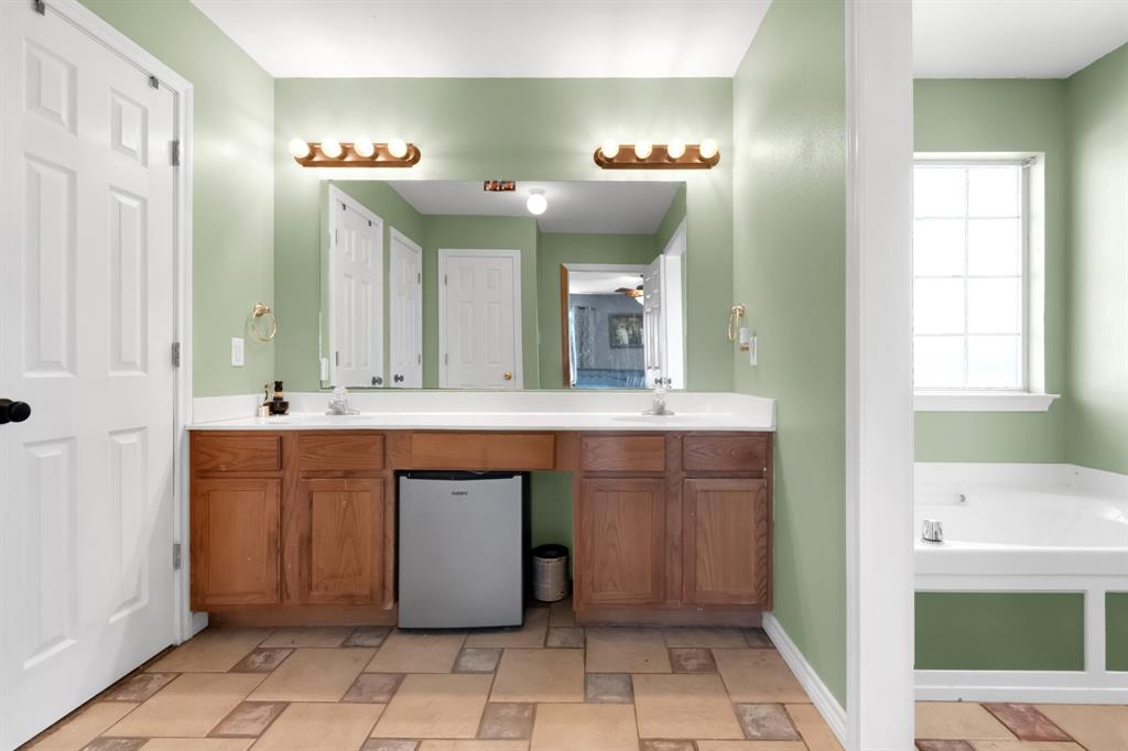 5304 E Line Road Property Photo 14