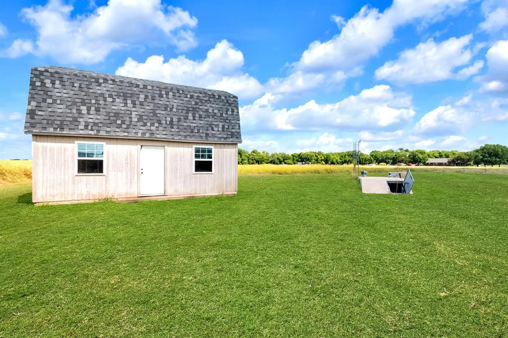 5304 E Line Road Property Photo 15