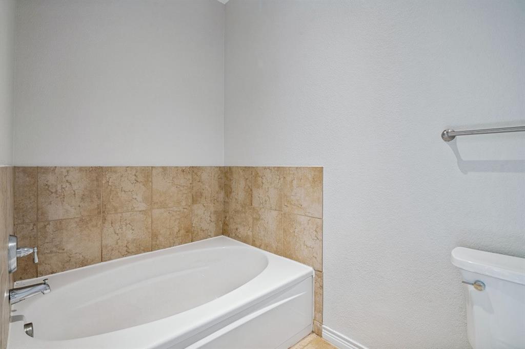 2016 Azure Pointe Property Photo 21