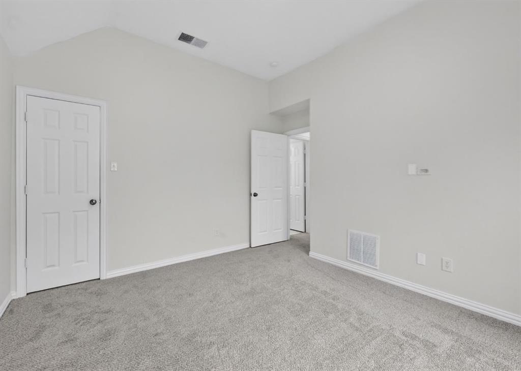 2717 Whispering Trail Property Photo 18